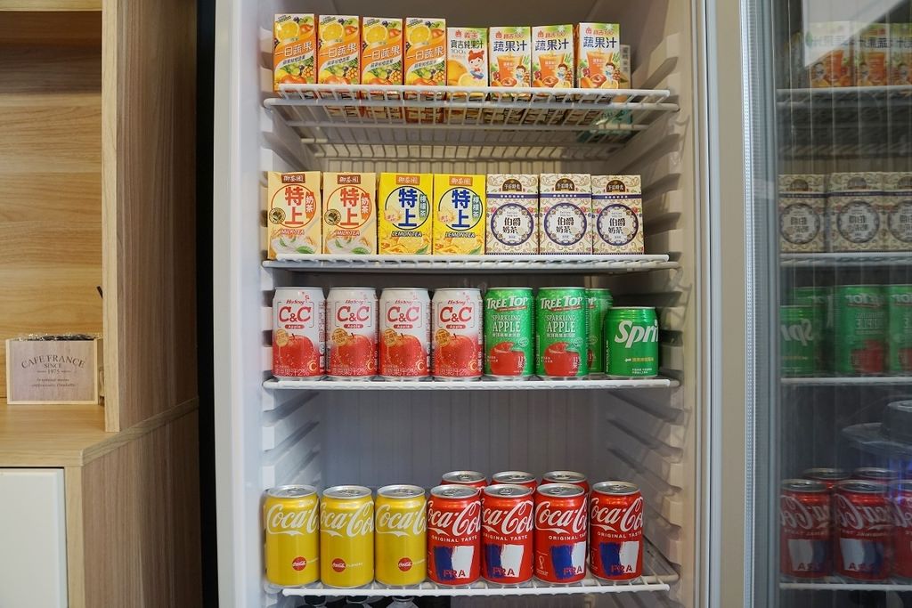 【高雄家具店推薦】客製化沙發超多選擇 終身保修通通批發價 億家具批發倉庫高雄店