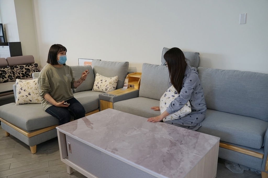 【高雄家具店推薦】客製化沙發超多選擇 終身保修通通批發價 億家具批發倉庫高雄店