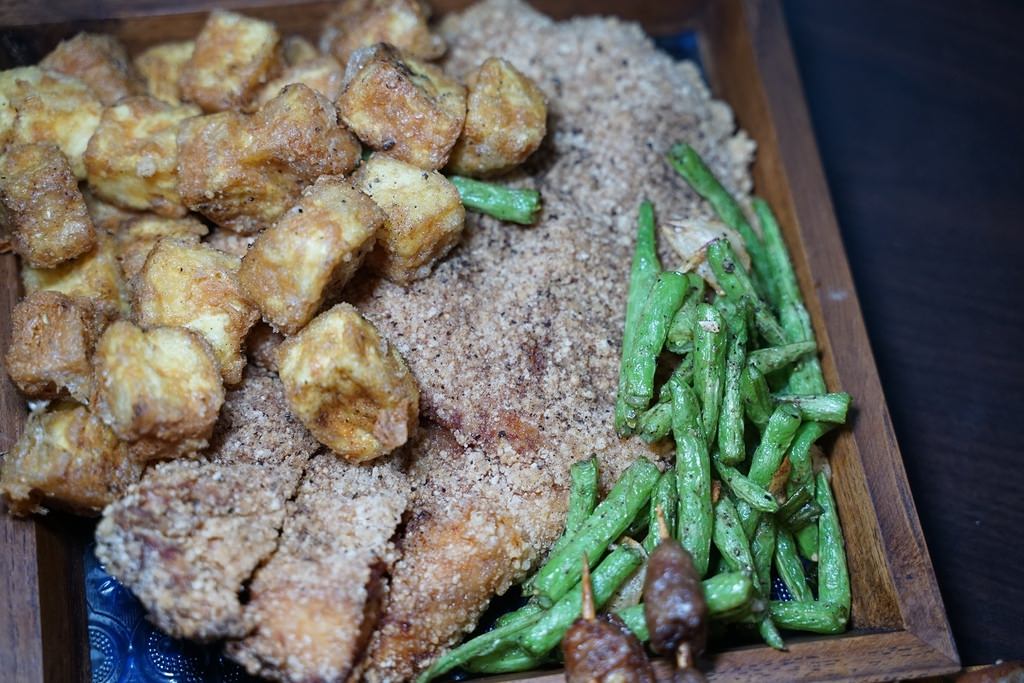 【全台最貴籤詩雞排】台中最潮鹹酥雞攤 問事解惑還可以吃美味炸物 熊掌香雞排
