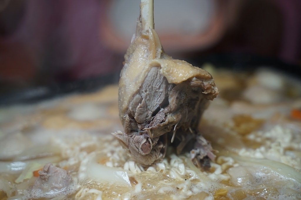 【遠東百貨信義A13店外帶美食推薦】全台唯一全鴨鍋物 古法秘製馬來風味 踏輕Touchin匠職沉浸式鍋物料理