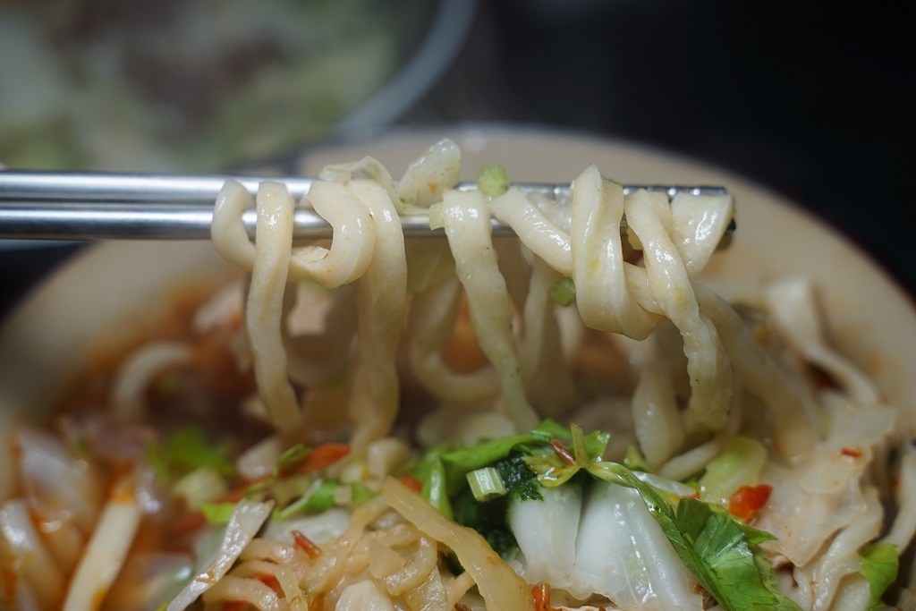 【中壢素食推薦】現點現擀現切現煮書香手工素食麵 好吃美味香椿手工麵 義民路和平素食