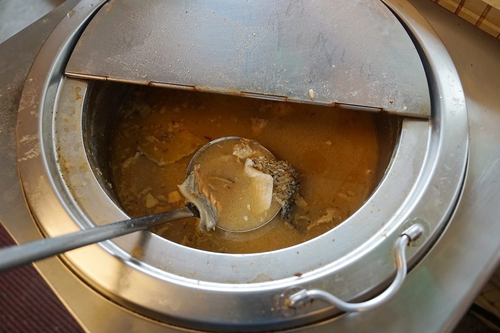 【宜蘭頭城日式料理推薦】高CP值台式握壽司 霸氣味噌湯免費喝到飽 樂屋日本料理