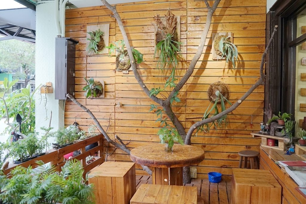 【宜蘭貓咪咖啡館推薦】豹貓複合式咖啡廳 套餐x咖啡x手作甜點【菓子．貓】