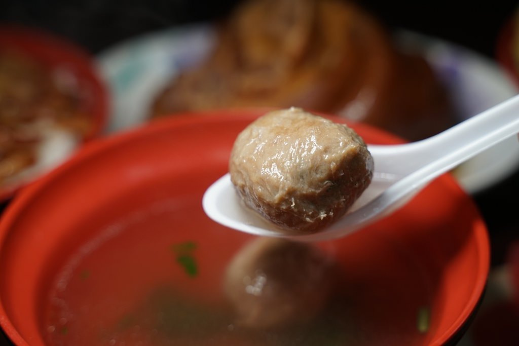 【苗栗市區小吃推薦】必吃豬腳網紅滷肉飯 燒肉手工雞卷小菜必點 御五星級麵線苗栗店