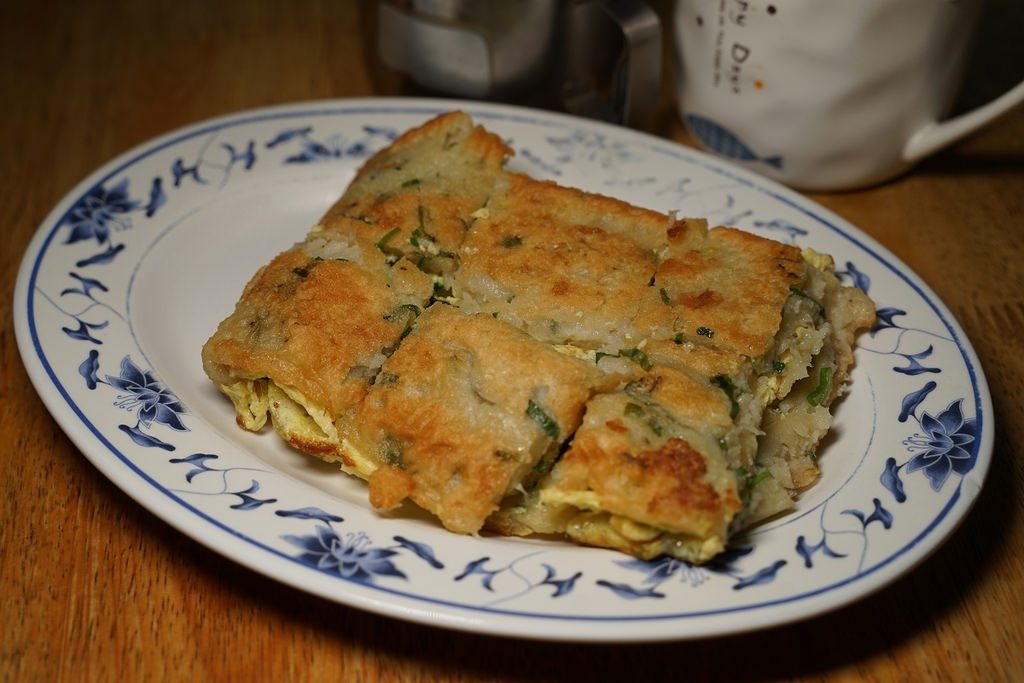 【中壢西園路傳統早點推薦】必點超厚粉漿蛋餅 炒麵炒米粉鴨血湯超好吃 啟英蛋餅