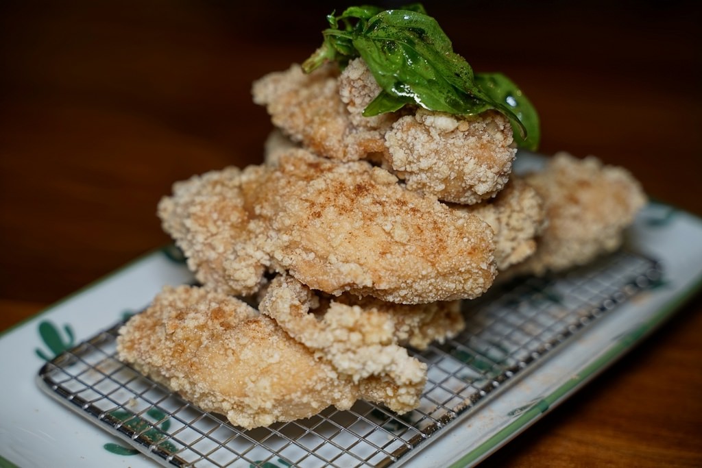 【桃園大有商圈美食推薦】天然食材熬煮咖哩飯 嫩肩炭火現切牛排 芳味坊玩味廚房