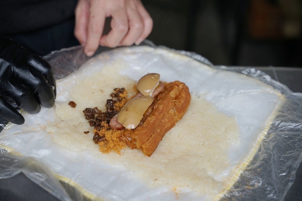 【桃園蘆竹富國路早餐推薦】鐵皮屋早餐外帶專門店 用料豐富本丸糖心蛋飯團 古早味真傳蘿蔔糕