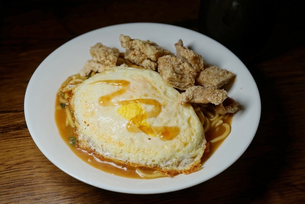 【八德早午餐推薦】美味必點古早味粉漿蛋餅 激推高讚塔鐵板麵 咕嚕咕嚕食堂