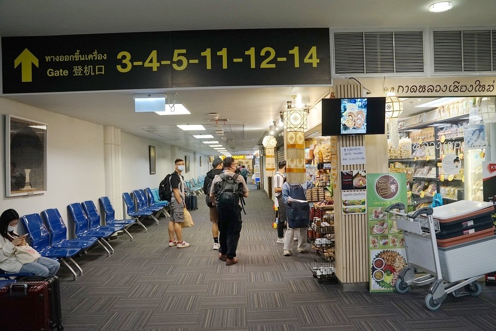 【泰國清邁飛曼谷廊曼國際機場】泰越捷航空 DD121航班全紀錄 清邁國際機場美食非常多