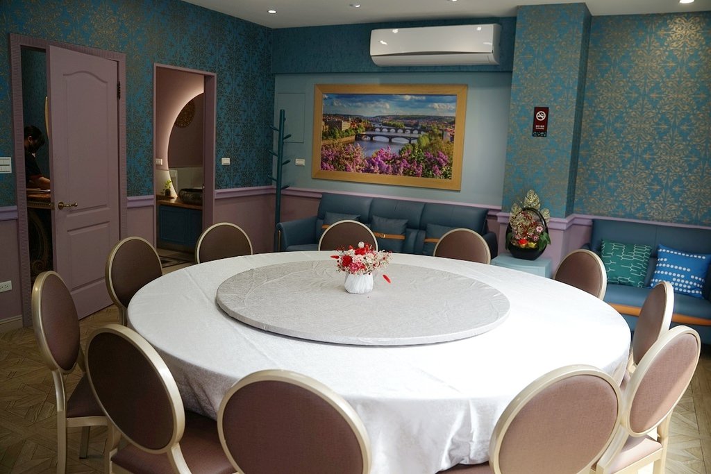 【新北三峽無菜單料理餐廳推薦】四季花園聚餐包廂好選擇 大漢溪景觀餐廳30年主廚好味道 鳶山紅樓