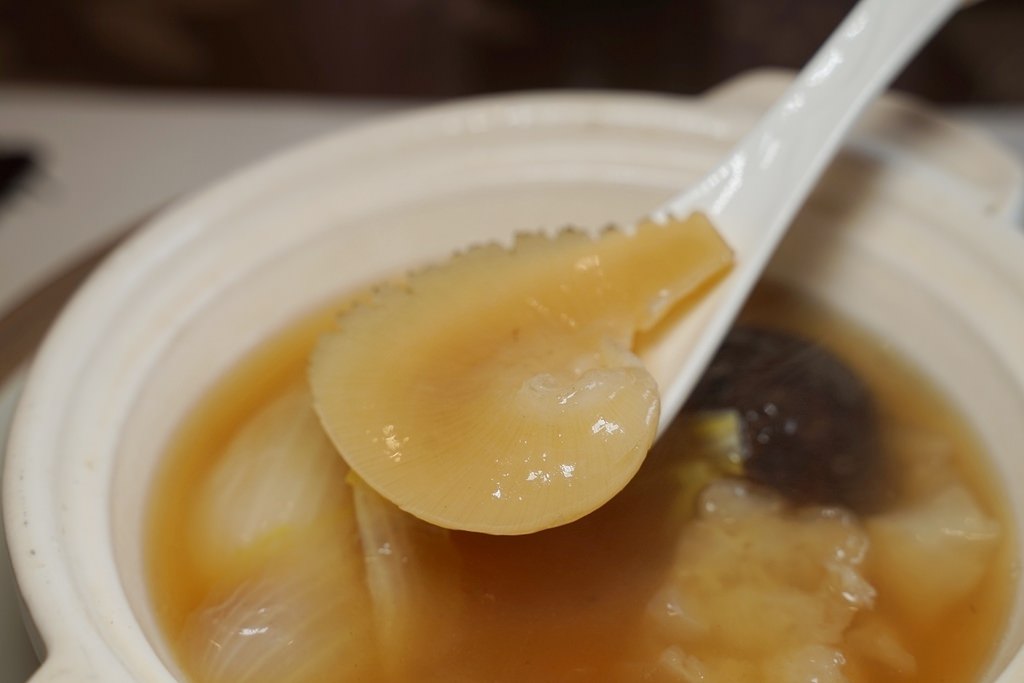 【新北三峽無菜單料理餐廳推薦】四季花園聚餐包廂好選擇 大漢溪景觀餐廳30年主廚好味道 鳶山紅樓