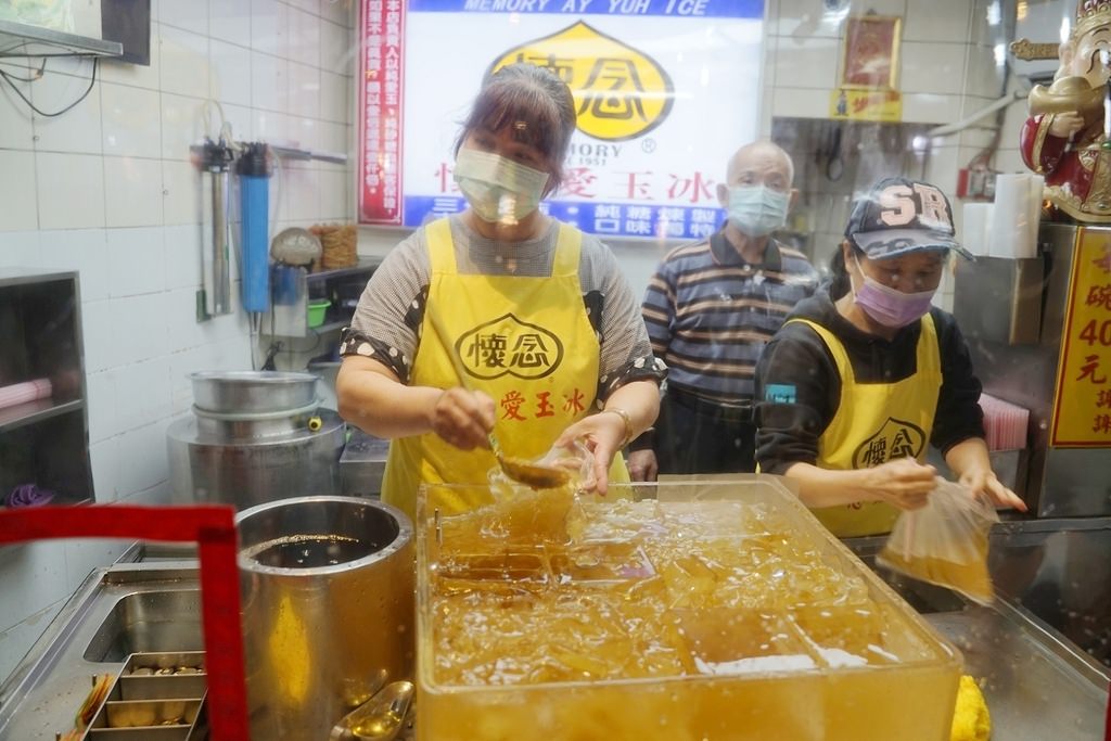 【廣州街觀光夜市人氣排隊美食推薦】70年在地老字號美食 台北萬華必喝飲料 懷念愛玉冰