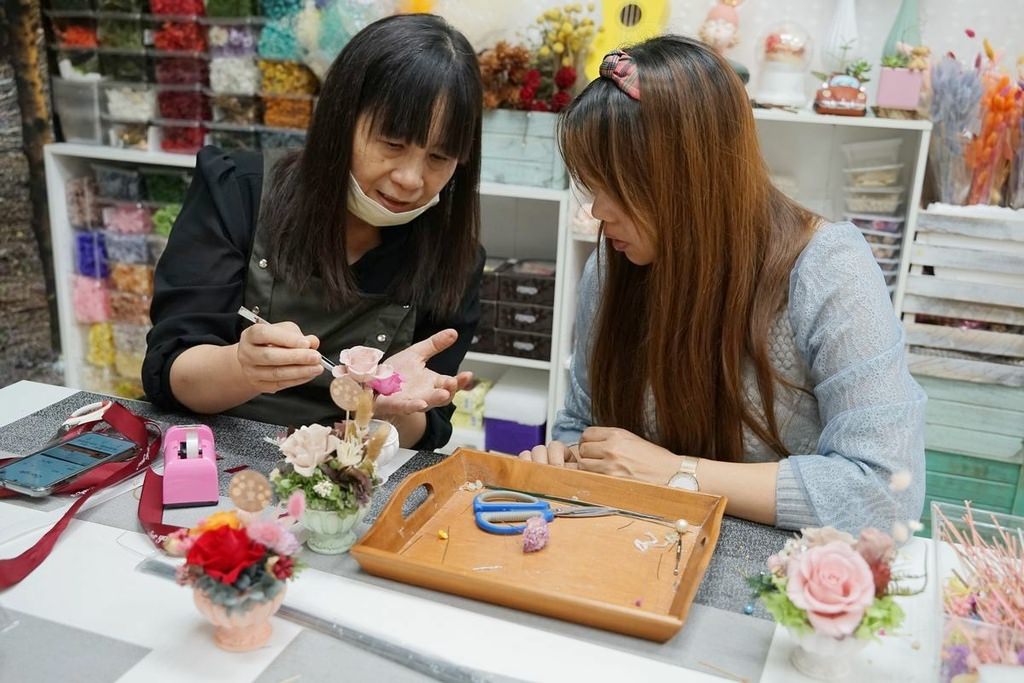 【中壢永生花藝教室推薦】日本AUBE協會認定海外合格教室 母親節鈔票蛋糕手作DIY體驗 花皇后花藝手作設計