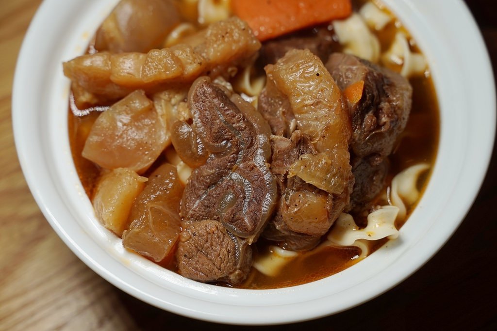 【加油喜事宅配美食】金鐘女視帝陳亞蘭推薦 武好呷滷味/慧牛肉麵立即宅配送到家