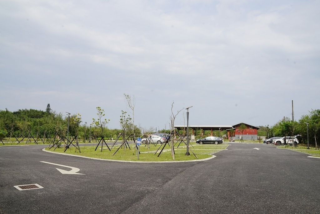 【金山萬里免費足湯推薦】免費停車超方便 騎鐵馬賞田園海景 大鵬足湯公園