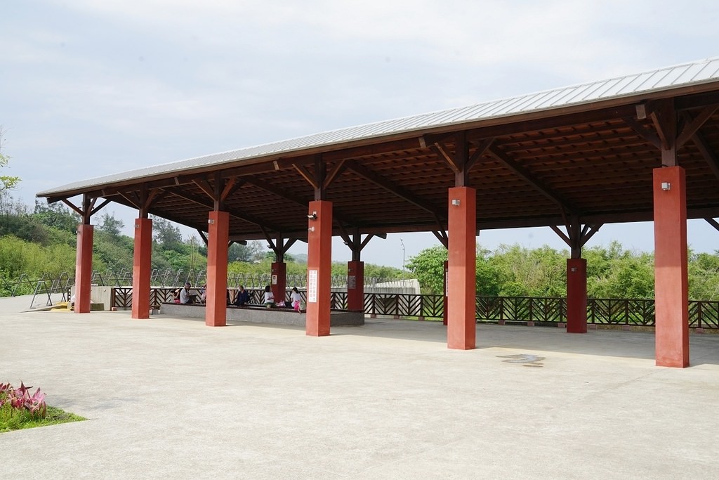 【金山萬里免費足湯推薦】免費停車超方便 騎鐵馬賞田園海景 大鵬足湯公園