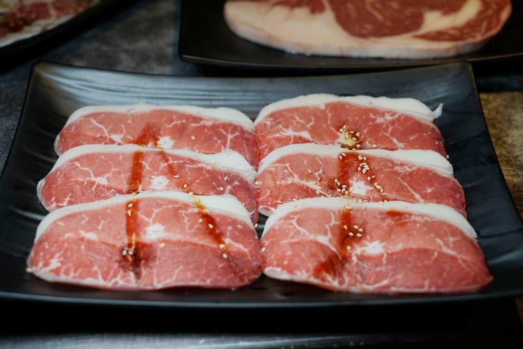 【中壢燒肉吃到飽餐廳推薦】中美路美食餐廳好選擇 超可愛肉肉芭比 三柒燒き肉專門店