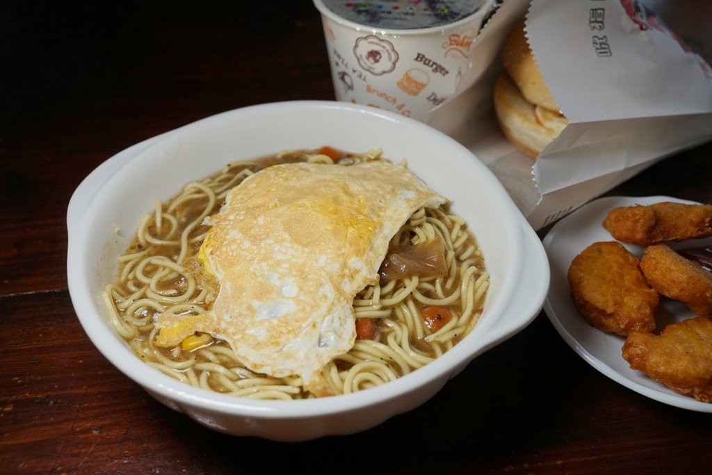 【中壢高中早午餐推薦】現點現做宅家精緻套餐 美味必點鐵板麵 H宅早午餐咖啡