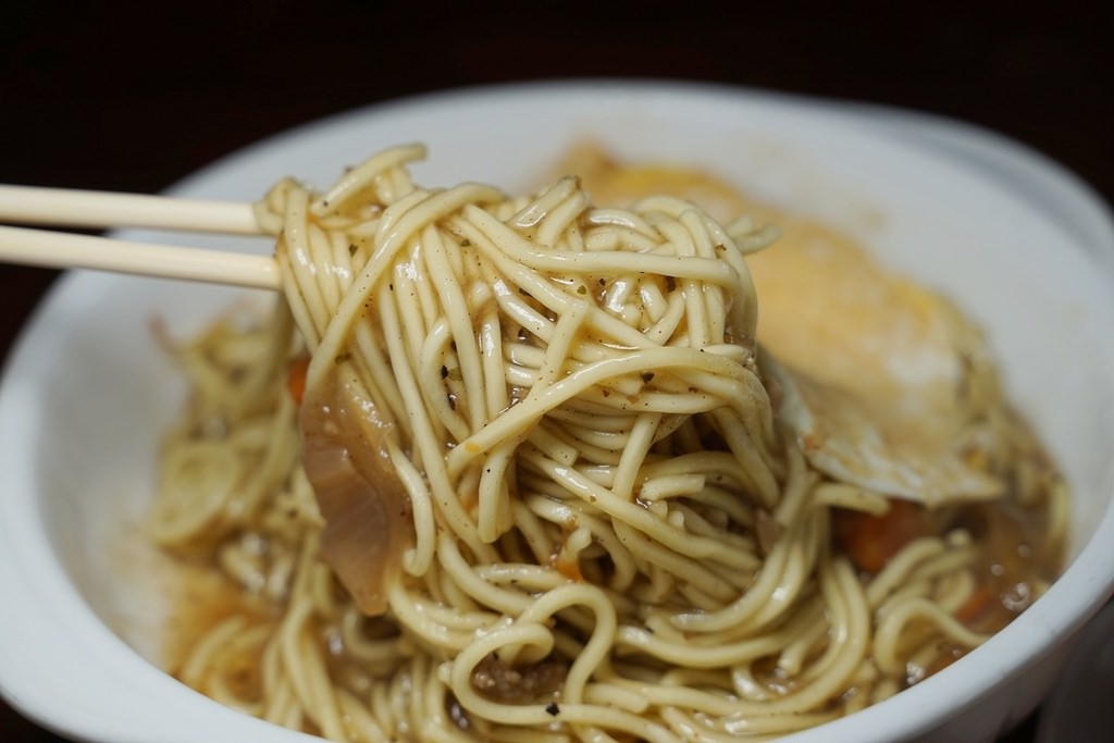 【中壢高中早午餐推薦】現點現做宅家精緻套餐 美味必點鐵板麵 H宅早午餐咖啡
