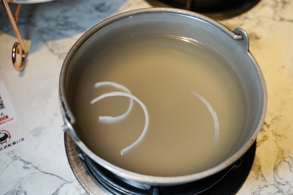 【台中霧峰火鍋餐廳推薦】自助蔬食無限量供應吃到飽 美味必點雙人經典牛豚雙塔套餐 築崎相撲鍋物霧峰殿