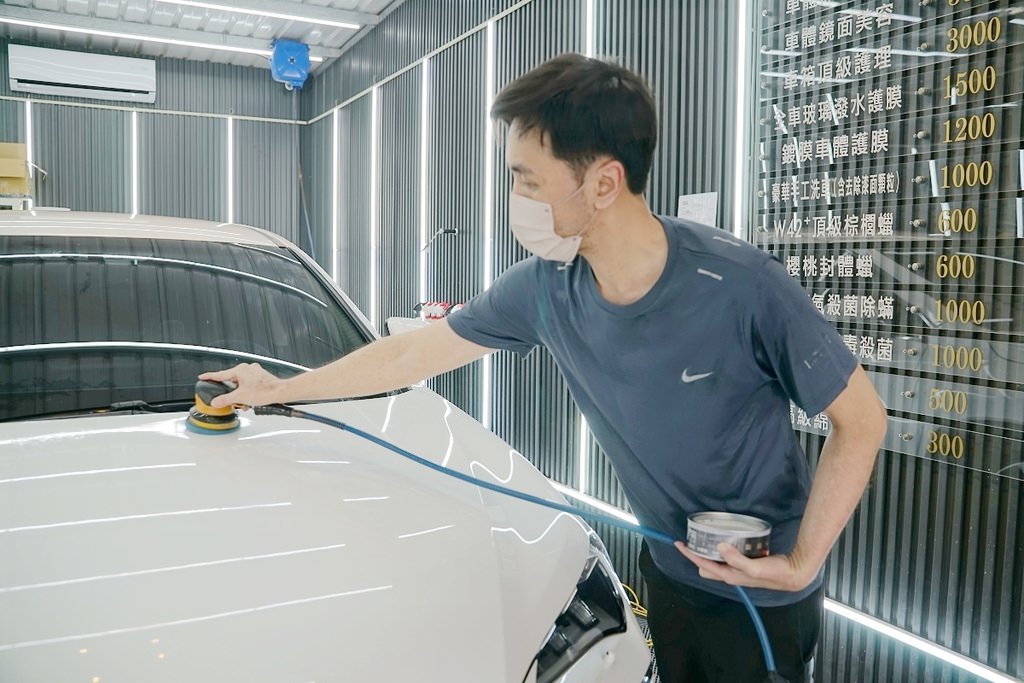 【竹北洗車打蠟推薦】豪華手工洗車+頂級棕櫚蠟 新竹第一間JOWUA特斯拉實體配件專賣店 洗來登竹北汽車美容中心