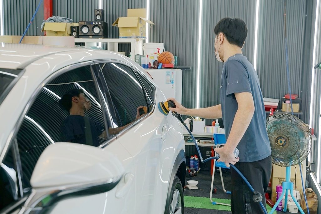 【竹北洗車打蠟推薦】豪華手工洗車+頂級棕櫚蠟 新竹第一間JOWUA特斯拉實體配件專賣店 洗來登竹北汽車美容中心