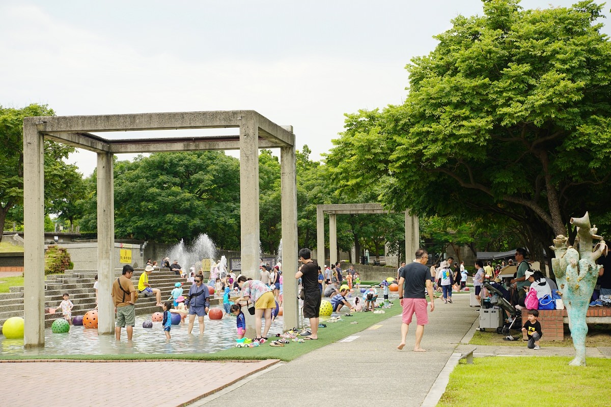 【鶯歌玩水景點推薦】免費入園超貼心 玩沙玩水超好玩 鶯歌博物館水廣場