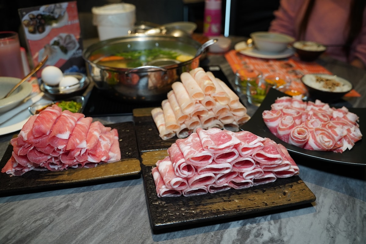 【食鍋性也】青埔美食火鍋吃到飽推薦 鮮魚蛤蜊鮮美甘甜湯頭 超低價+219升級肉品吃的超過癮 - 第19張圖