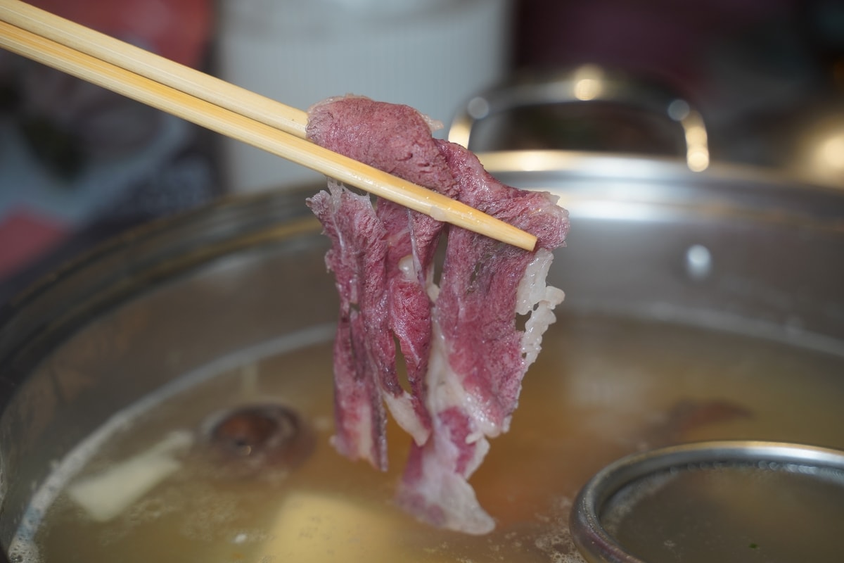 【食鍋性也】青埔美食火鍋吃到飽推薦 鮮魚蛤蜊鮮美甘甜湯頭 超低價+219升級肉品吃的超過癮 - 第25張圖