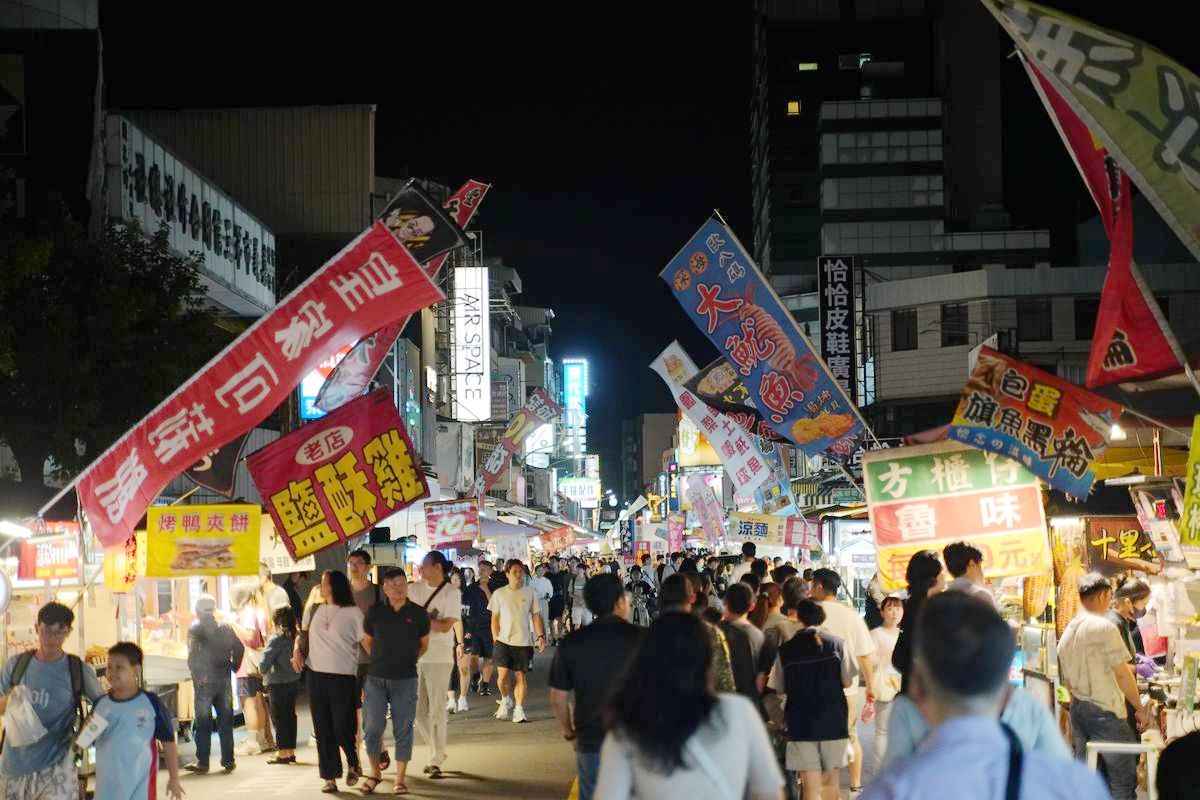 【蘭桂坊花園酒店N訪】嘉義市最熱鬧文化路夜市內 豐盛多樣早餐吃到飽 嘉義市住宿飯店推薦 - 第13張圖