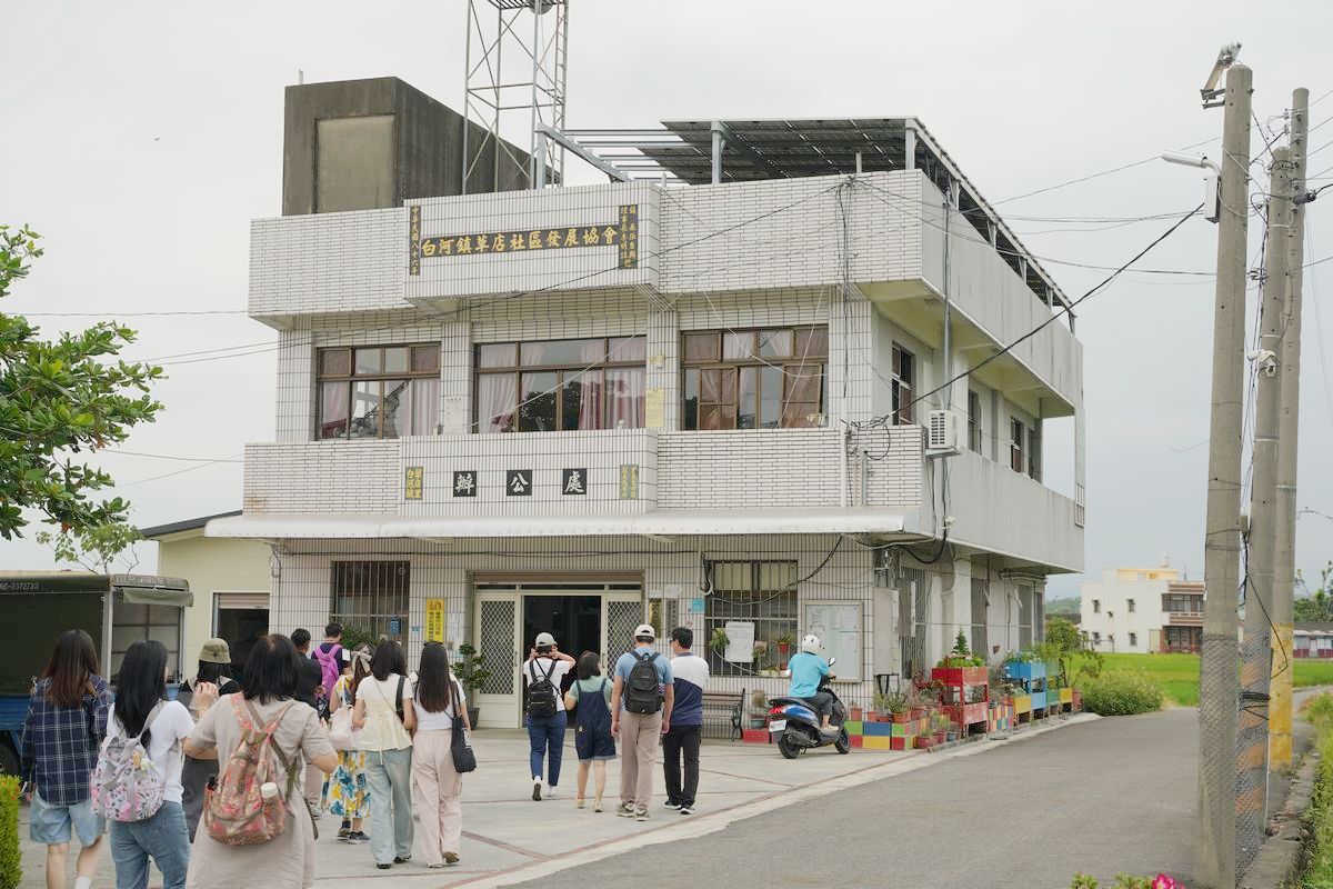 【台南白河草店社區】台南金牌農村潛力社區 稻荷咖工作坊荷染DIY 草店社區發展協會活動中心藕咖奶DIY - 第11張圖