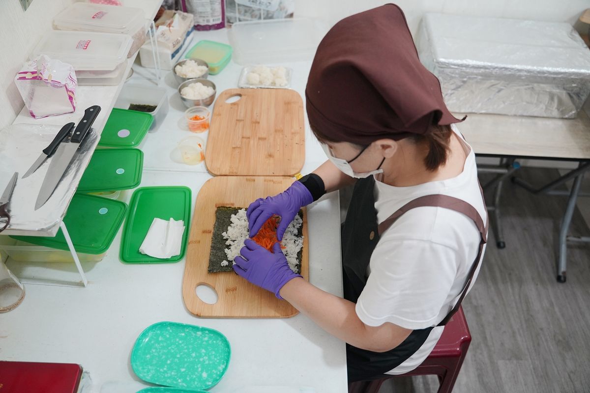 【親咕飯捲chingu kimbap】宜蘭蘇澳百年老屋韓式飯捲 現點現包正統韓國風味 - 第10張圖