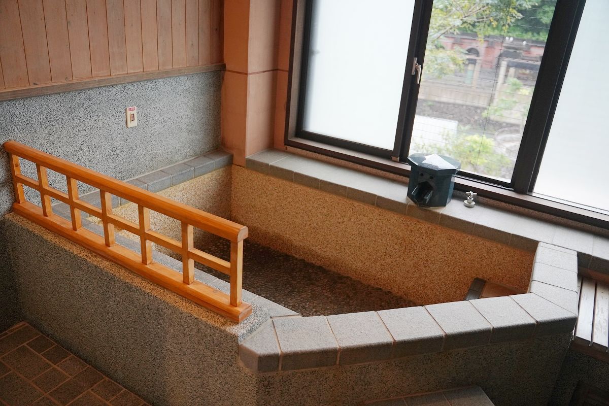 【蘇澳冷熱泉泡湯屋】蘇澳冷泉公園全新開放VIP湯屋/頂級湯屋 獨特冷暖雙泉系統冬天泡湯首選 - 第10張圖