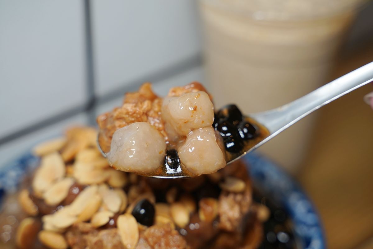 【阿賽喇冰】南方澳南天宮金媽祖廟旁超人氣剉冰店 創立於1923年百年冰店 招牌三花冰必點 - 第11張圖