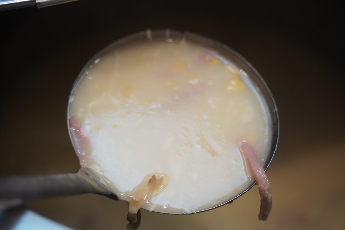 【孫東寶台式牛排教父桃園中山店】桃園市政府美食推薦 貴族30週年指定聯名餐送爽爽吃貨吊飾 - 第8張圖