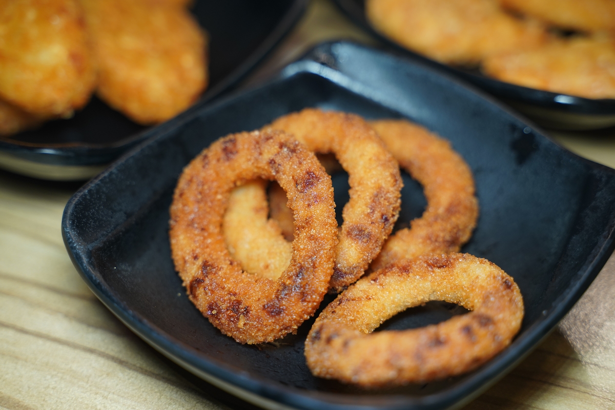 【孫東寶台式牛排教父桃園中山店】桃園市政府美食推薦 貴族30週年指定聯名餐送爽爽吃貨吊飾 - 第25張圖