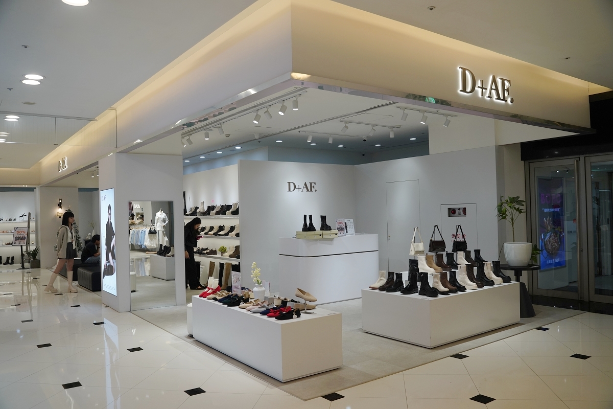 【大江國際購物中心】全台最美室內聖誕車站開箱 全國獨家全年免費停車 桃園最推薦的購物中心 - 第145張圖