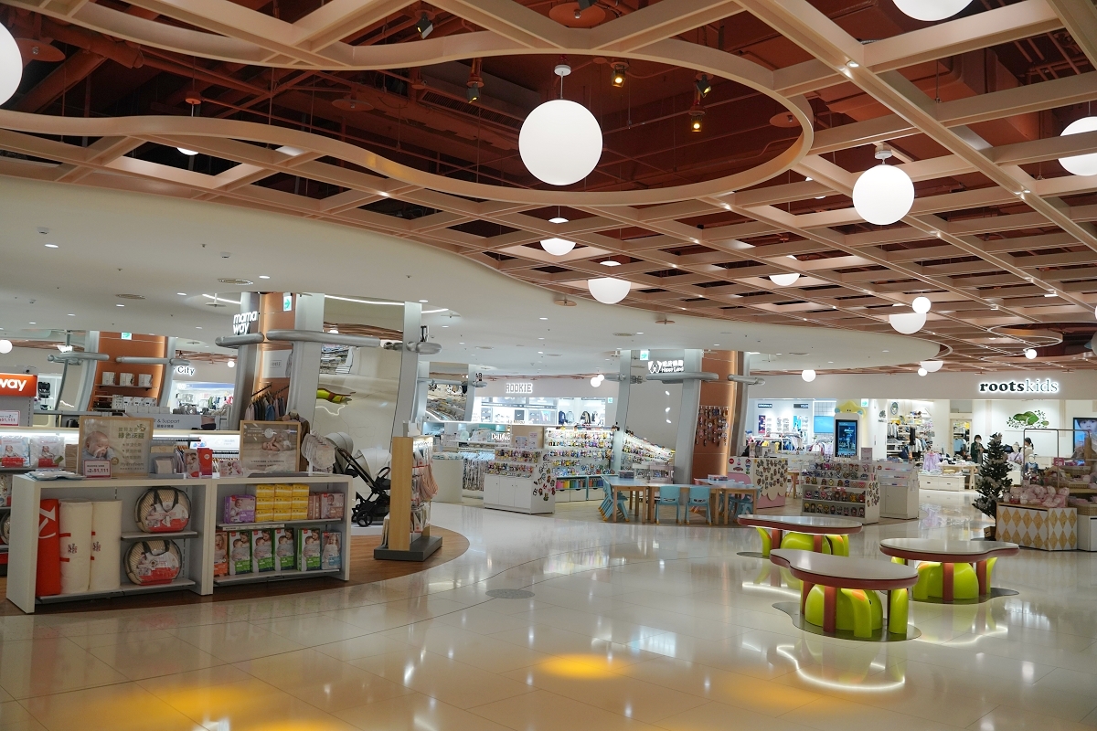 【大江國際購物中心】全台最美室內聖誕車站開箱 全國獨家全年免費停車 桃園最推薦的購物中心 - 第73張圖