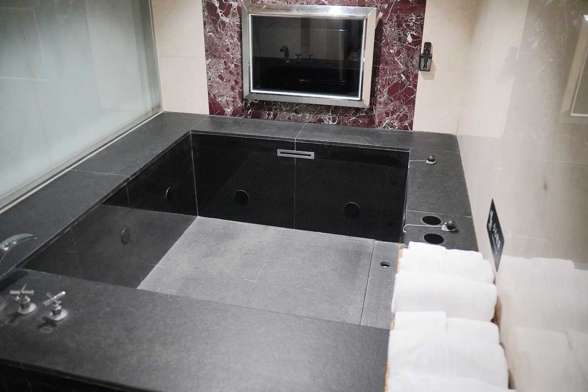 【IF Motel商務汽旅】桃園藝文特區汽車旅館 全新房型頂級按摩椅 超豐富自助早餐吃到飽 - 第10張圖