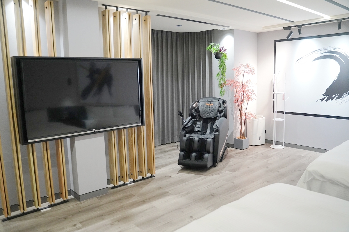 【IF Motel商務汽旅】桃園藝文特區汽車旅館 全新房型頂級按摩椅 超豐富自助早餐吃到飽 - 第13張圖