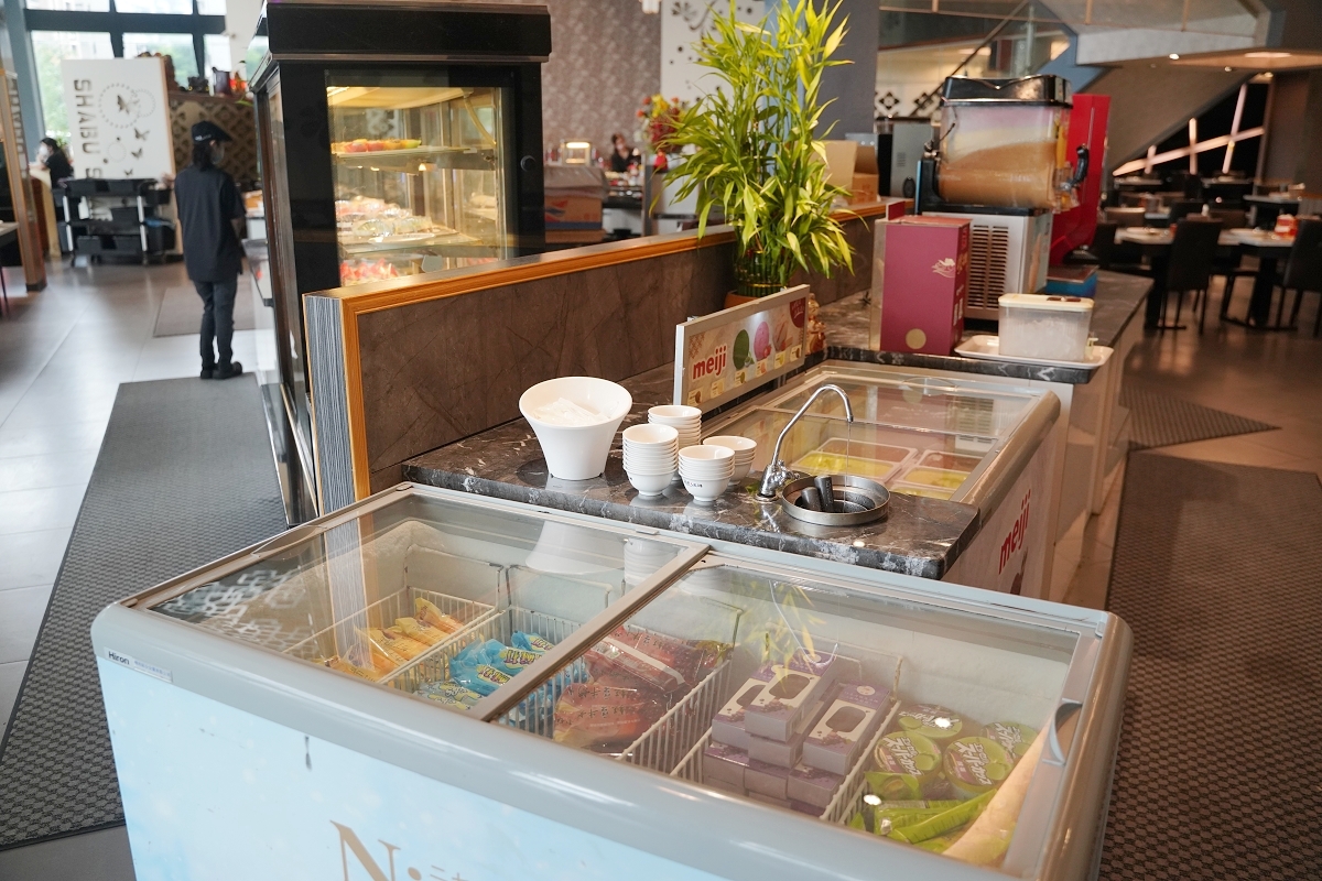 【羽葉麻辣火鍋三重火鍋吃到飽推薦】和牛海鮮 哈根達斯迷你杯/雪糕無限量供應 超大千坪停車場 - 第51張圖