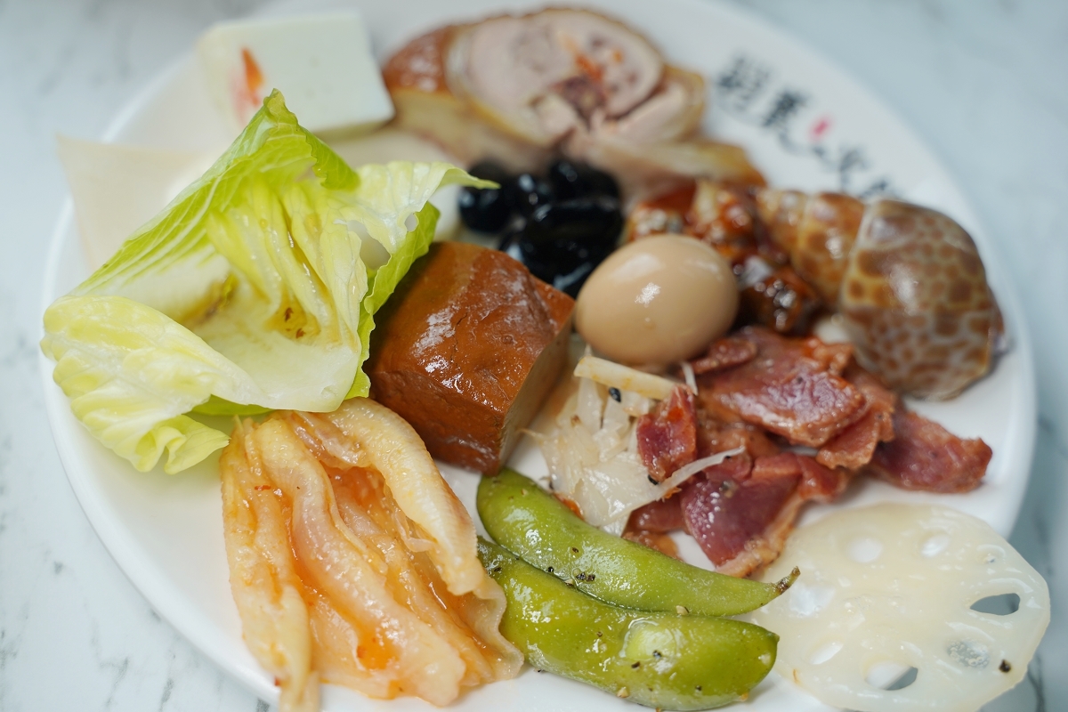 【羽葉麻辣火鍋三重火鍋吃到飽推薦】和牛海鮮 哈根達斯迷你杯/雪糕無限量供應 超大千坪停車場 - 第63張圖