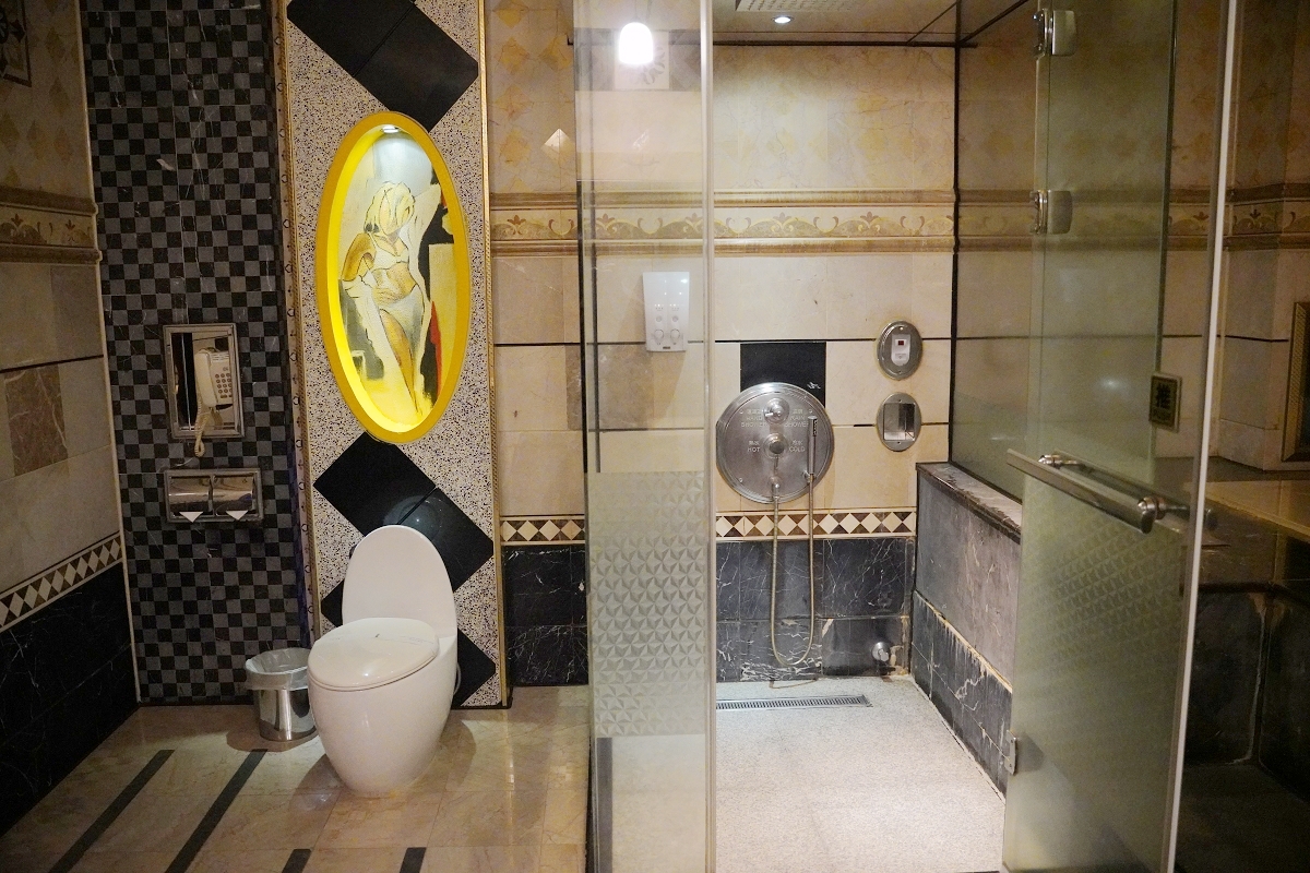 【七星國際汽車旅館】內壢汽車旅館推薦 2000坪數十間精品客房 大型氣泡按摩浴缸頂級SPA - 第12張圖