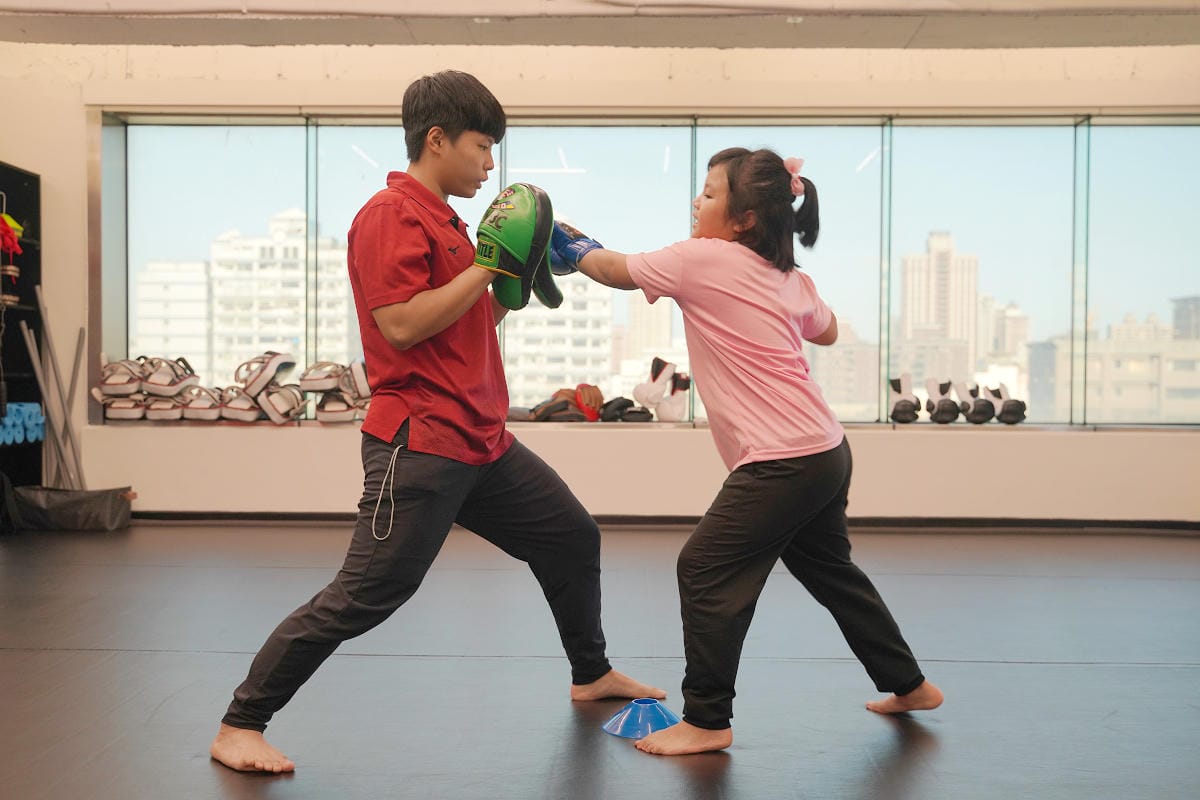 【Customfit客美健身】桃園兒童運動課程推薦 兒童拳擊課程 強化體能/提升專注力