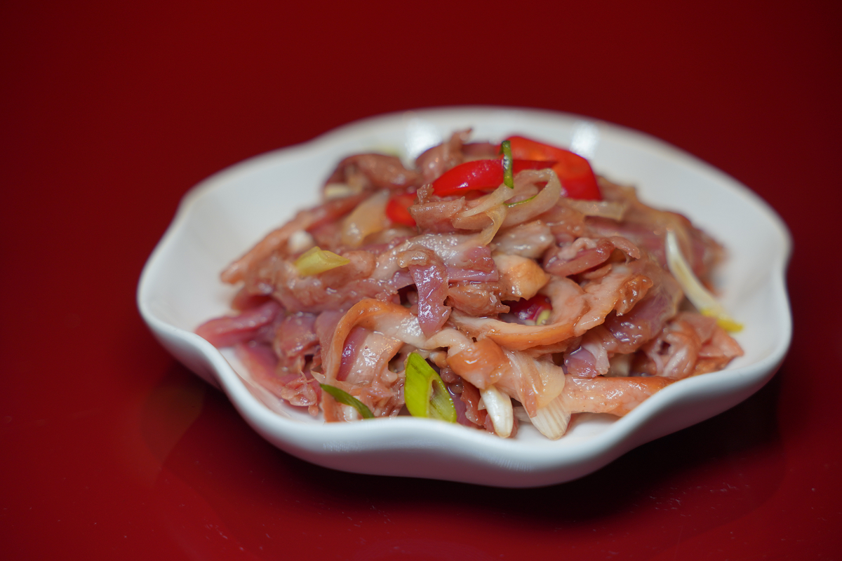 【麟聚粵式私房料理】台北米其林餐廳推薦 粵式私廚招牌玻璃脆皮小乳鴨必吃 台北小巨蛋美食餐廳