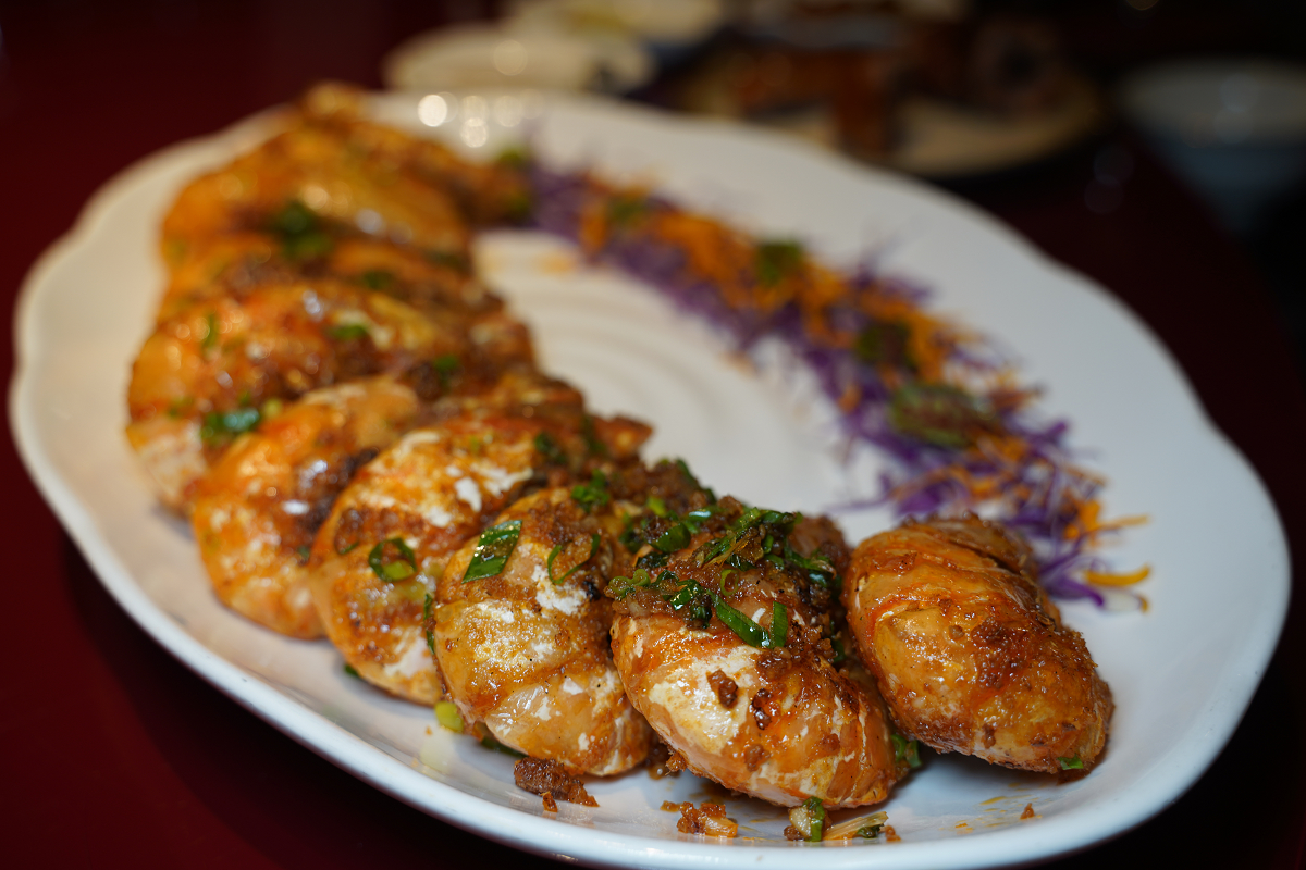 【麟聚粵式私房料理】台北米其林餐廳推薦 粵式私廚招牌玻璃脆皮小乳鴨必吃 台北小巨蛋美食餐廳