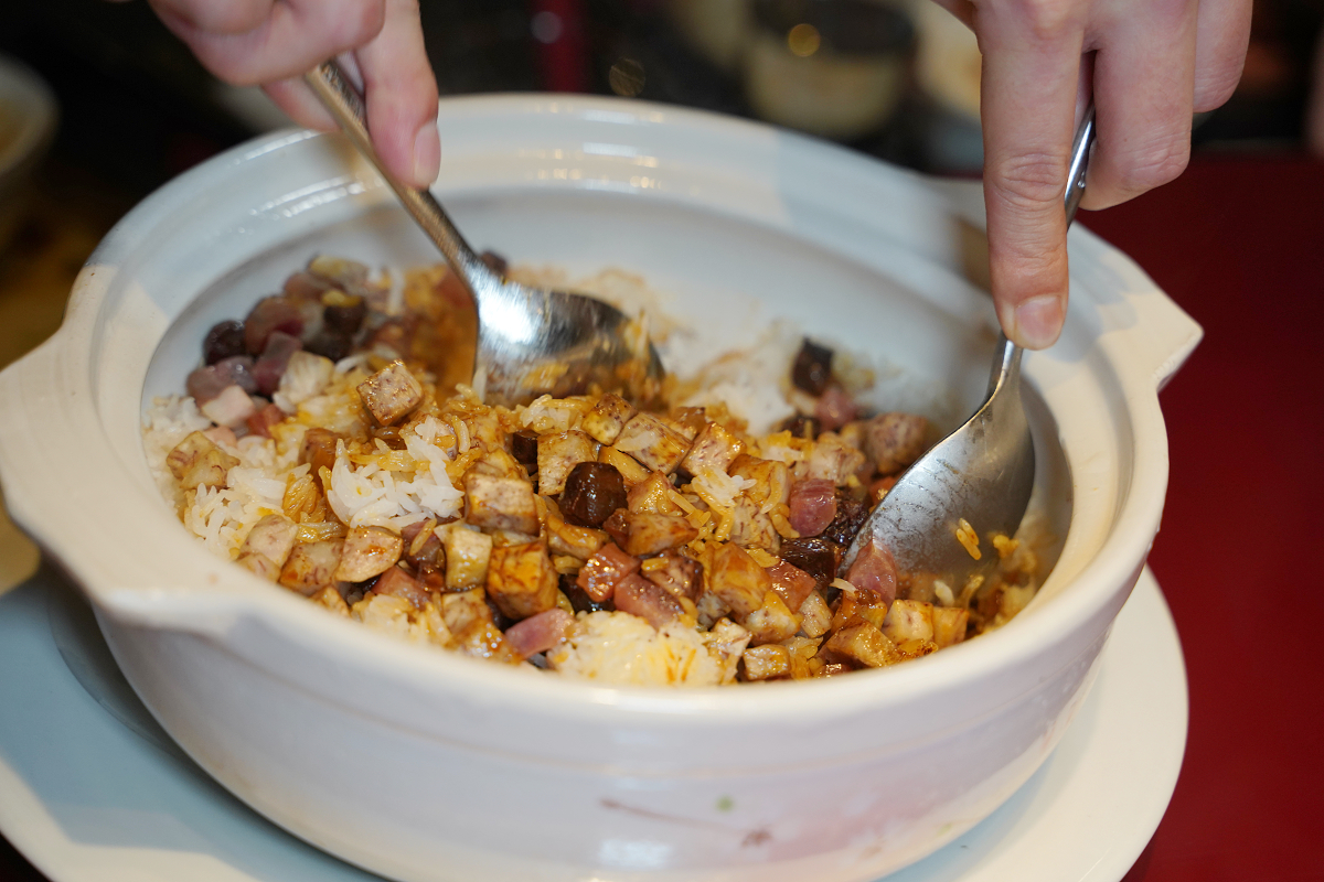 【麟聚粵式私房料理】台北米其林餐廳推薦 粵式私廚招牌玻璃脆皮小乳鴨必吃 台北小巨蛋美食餐廳