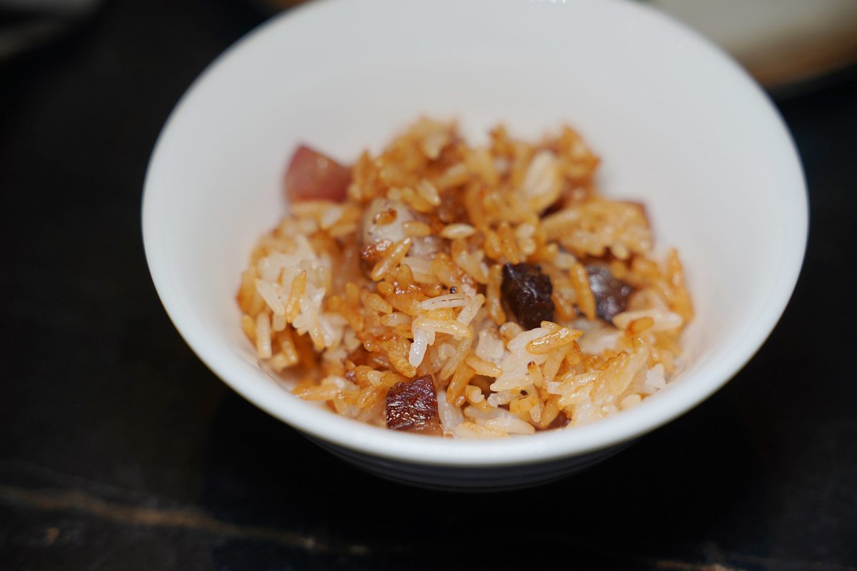 【麟聚粵式私房料理】台北米其林餐廳推薦 粵式私廚招牌玻璃脆皮小乳鴨必吃 台北小巨蛋美食餐廳