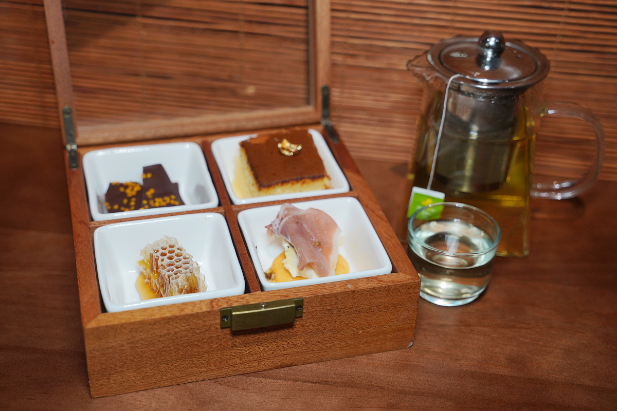 【滿誠蜂蜜純蜂蜜專賣店】1979來自雲林崙背養蜂園堅持自然養蜂培育法 蜂蜜甜點蜂蜜飲下午茶 - 第16張圖 【滿誠蜂蜜純蜂蜜專賣店】1979來自雲林崙背養蜂園堅持自然養蜂培育法 蜂蜜甜點蜂蜜飲下午茶