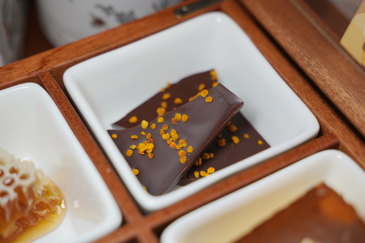 【滿誠蜂蜜純蜂蜜專賣店】1979來自雲林崙背養蜂園堅持自然養蜂培育法 蜂蜜甜點蜂蜜飲下午茶 - 第19張圖 【滿誠蜂蜜純蜂蜜專賣店】1979來自雲林崙背養蜂園堅持自然養蜂培育法 蜂蜜甜點蜂蜜飲下午茶